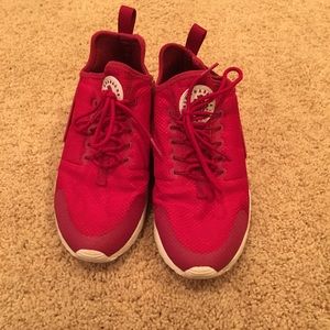 Red Nike Huarache